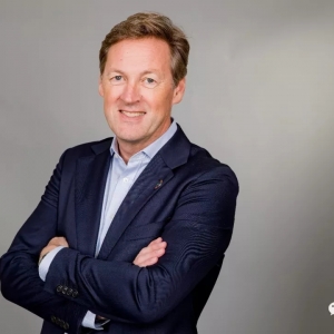 ��Մ�~�ۡ������������e����